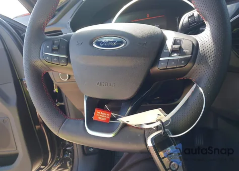 2025 Ford Escape St-Line z USA, uszkodzony, nr VIN 1FMCU0MN3SUA32875